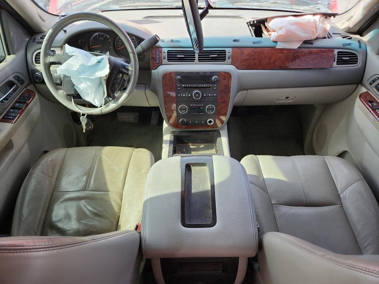 Chevrolet Silverado K2500 Heavy Duty Ltz Image 12