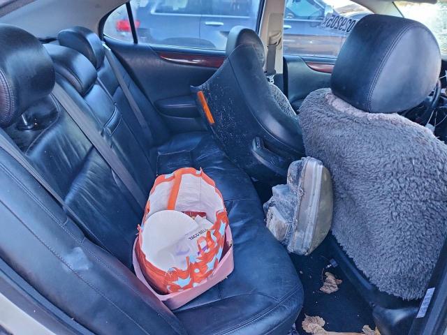 Lexus Es 300 Image 12