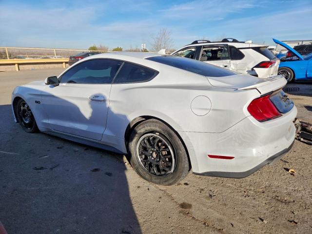 Ford Mustang Gt Image 5