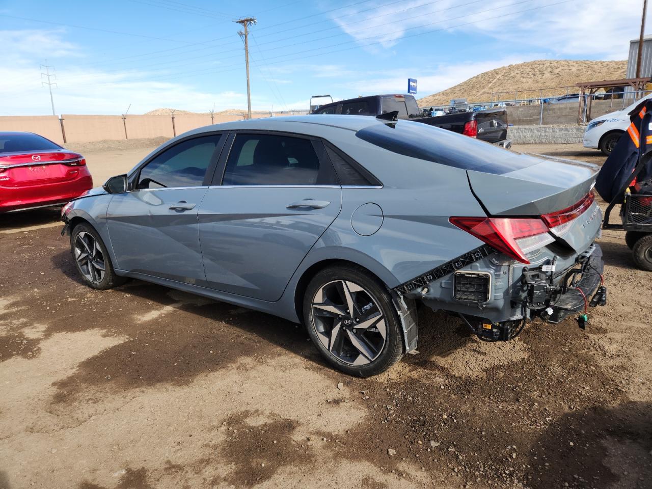 Hyundai ELANTRA Limited Image 2