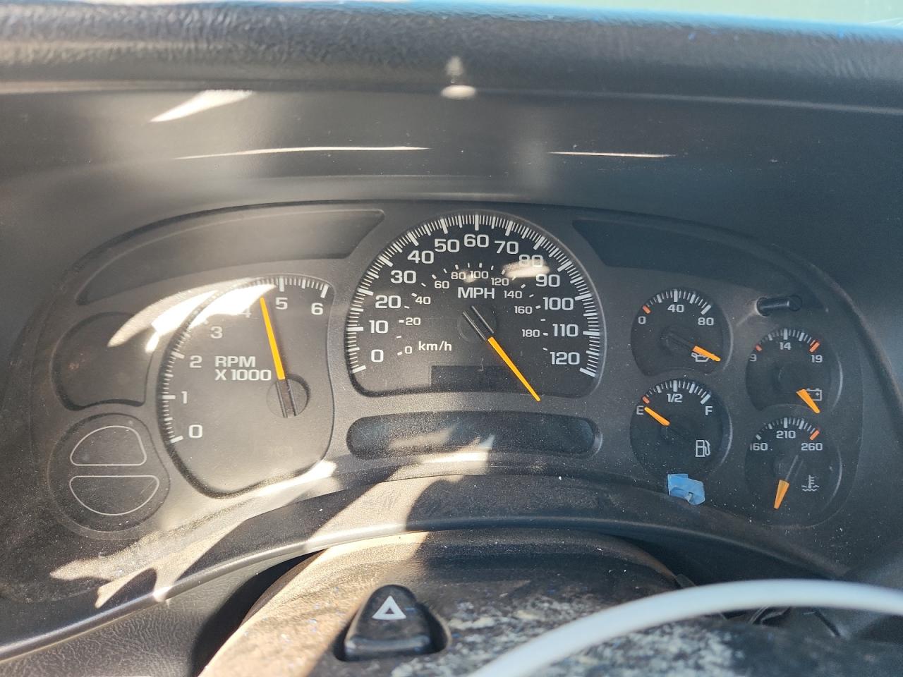 Chevrolet Silverado C1500 Image 5