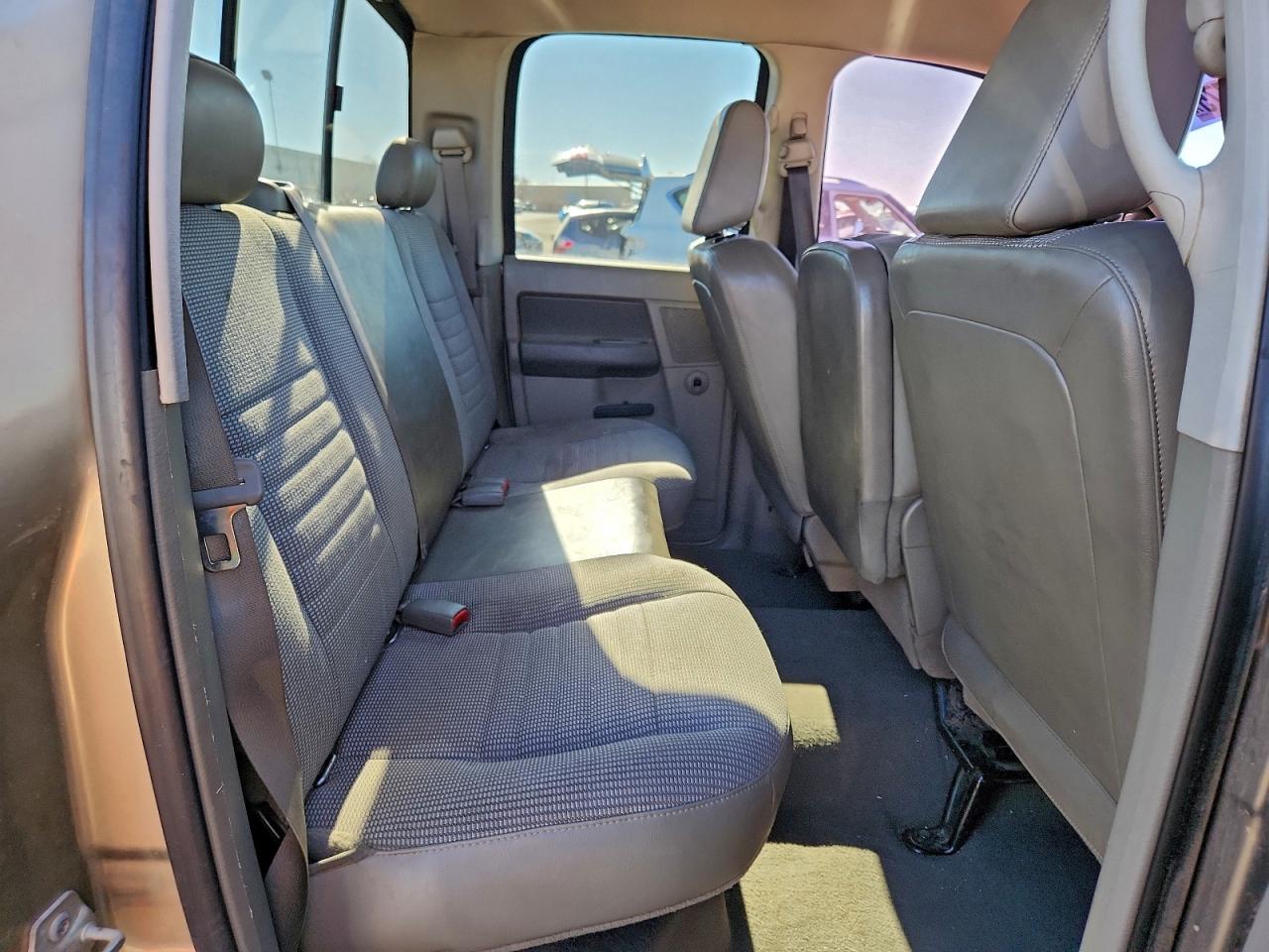 Dodge Ram 1500 St Image 8