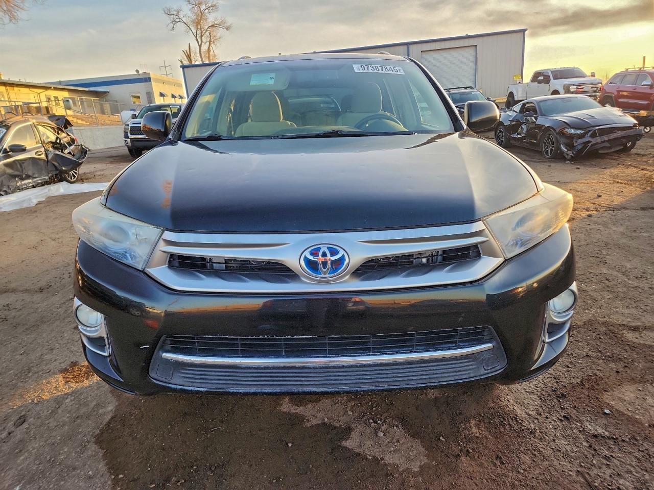 Toyota Highlander Hybrid Image 5