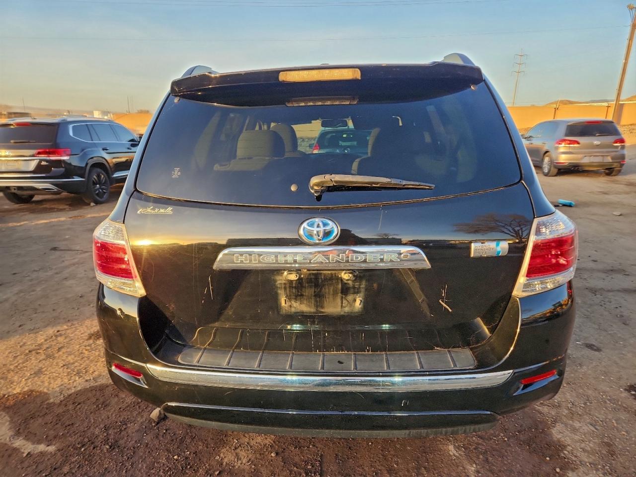 Toyota Highlander Hybrid Image 10