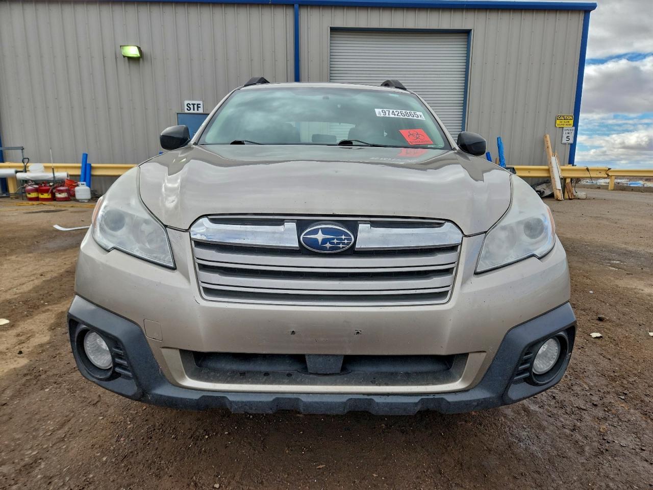 Subaru Outback 2.5i Image 6