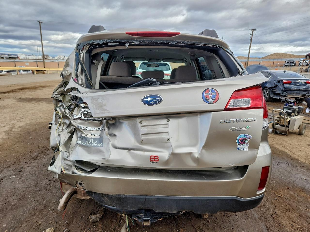 Subaru Outback 2.5i Image 12