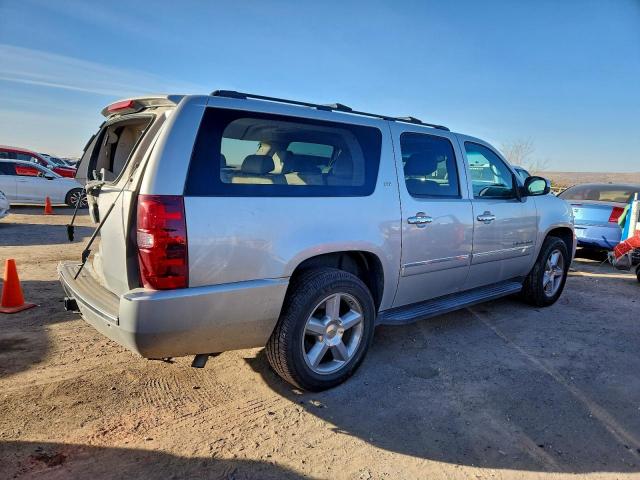 Chevrolet Suburban K1500 Ltz Image 2
