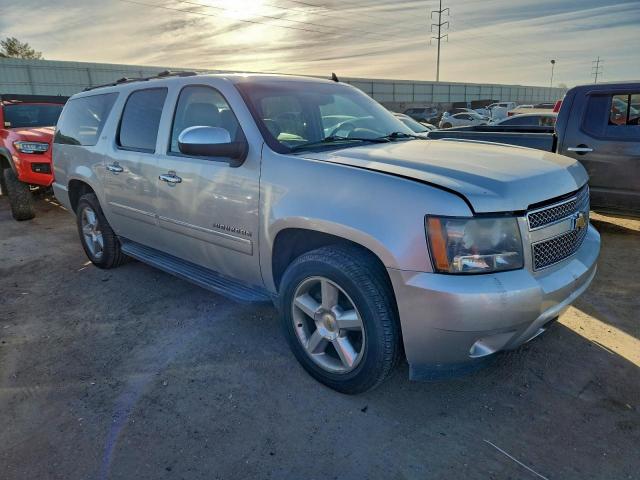 Chevrolet Suburban K1500 Ltz Image 12