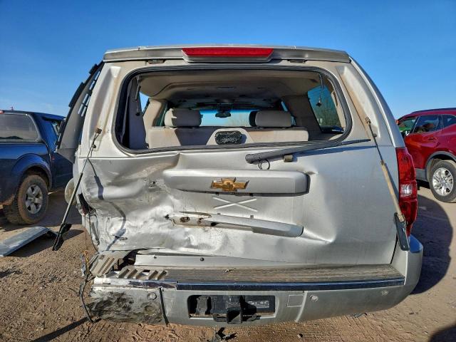 Chevrolet Suburban K1500 Ltz Image 7