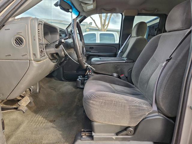 Chevrolet Silverado C1500 Image 11