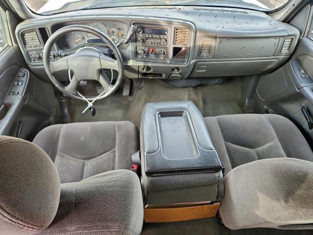 Chevrolet Silverado C1500 Image 6