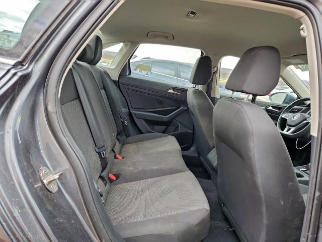 Volkswagen Jetta S Image 6