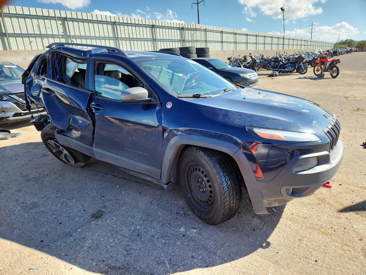 Jeep Cherokee Trailhawk Image 3