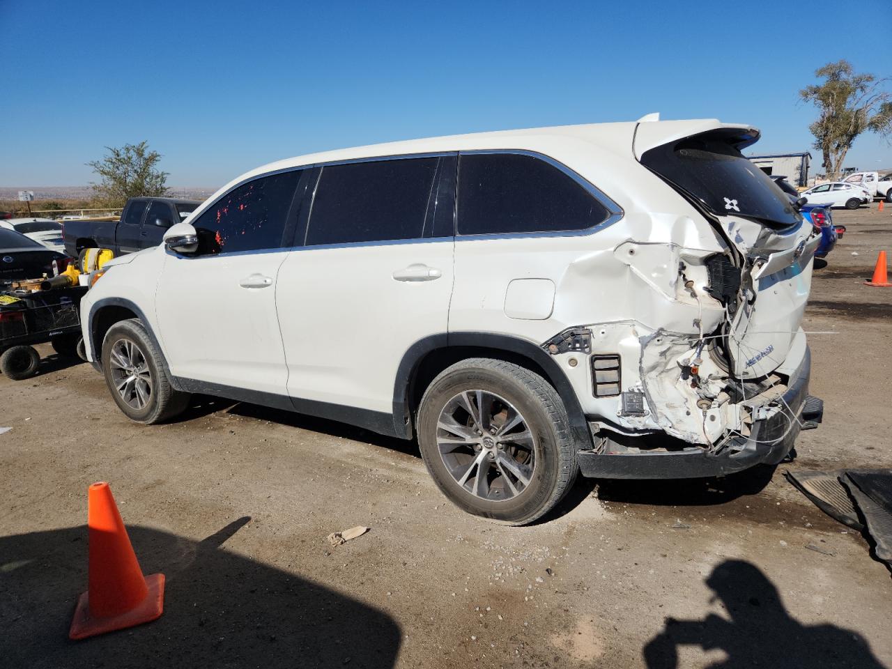 Toyota Highlander Le Image 10