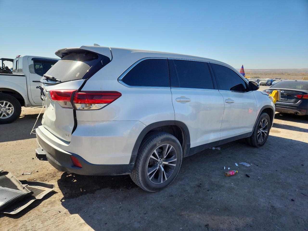 Toyota Highlander Le Image 3