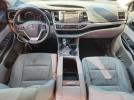 Toyota Highlander Le Image 6