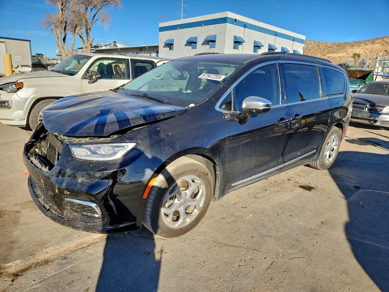 Chrysler Pacifica Limited Image 1