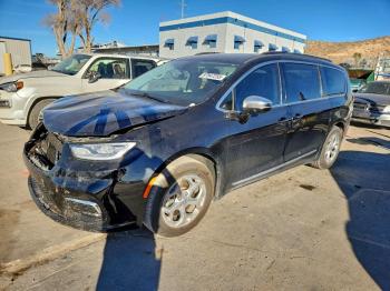  Salvage Chrysler Pacifica