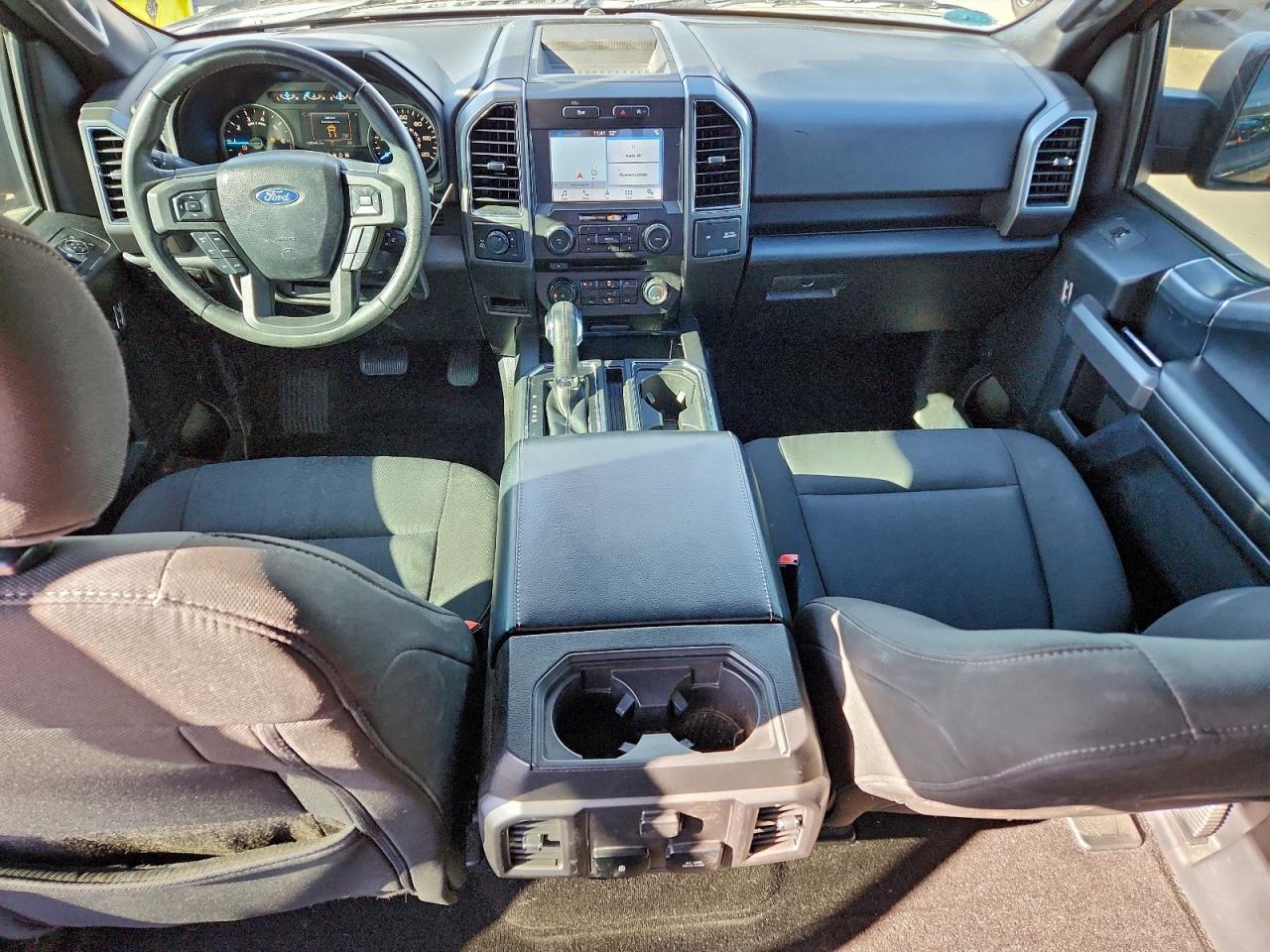 Ford F-150 Supercrew Image 6