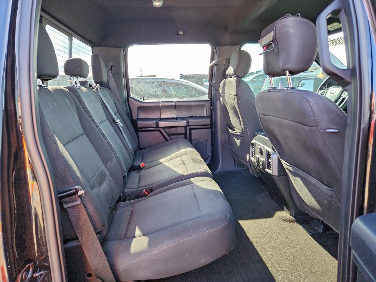 Ford F-150 Supercrew Image 2