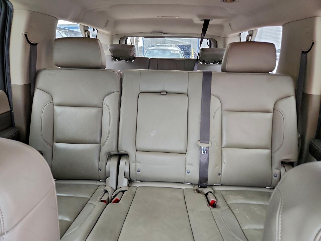 Chevrolet Suburban K1500 Lt Image 7