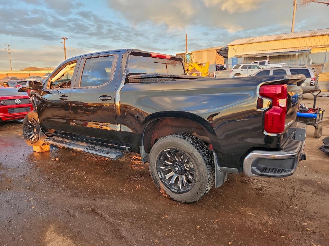Chevrolet Silverado K1500 Lt Image 3