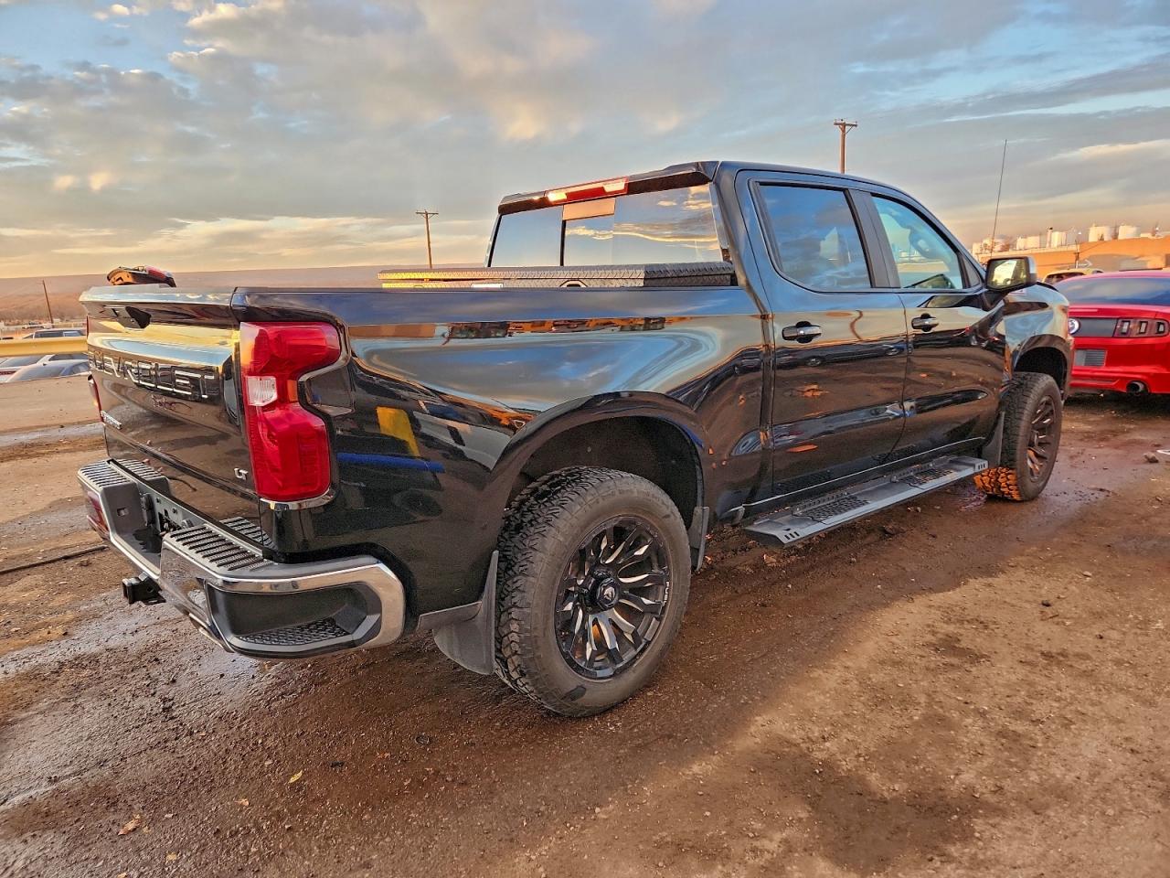 Chevrolet Silverado K1500 Lt Image 2