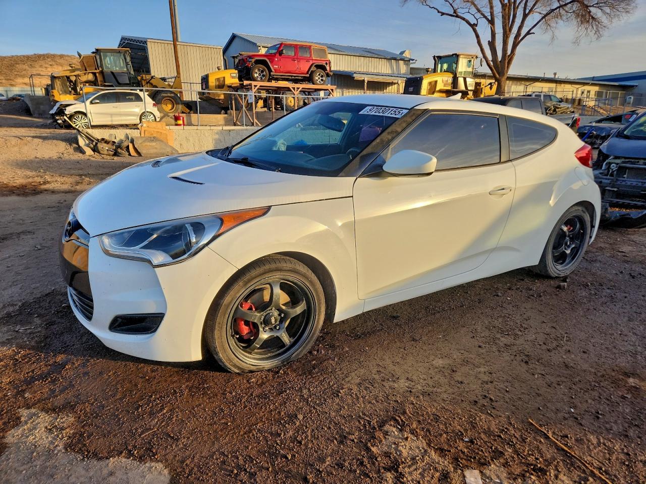 Hyundai VELOSTER Image 1