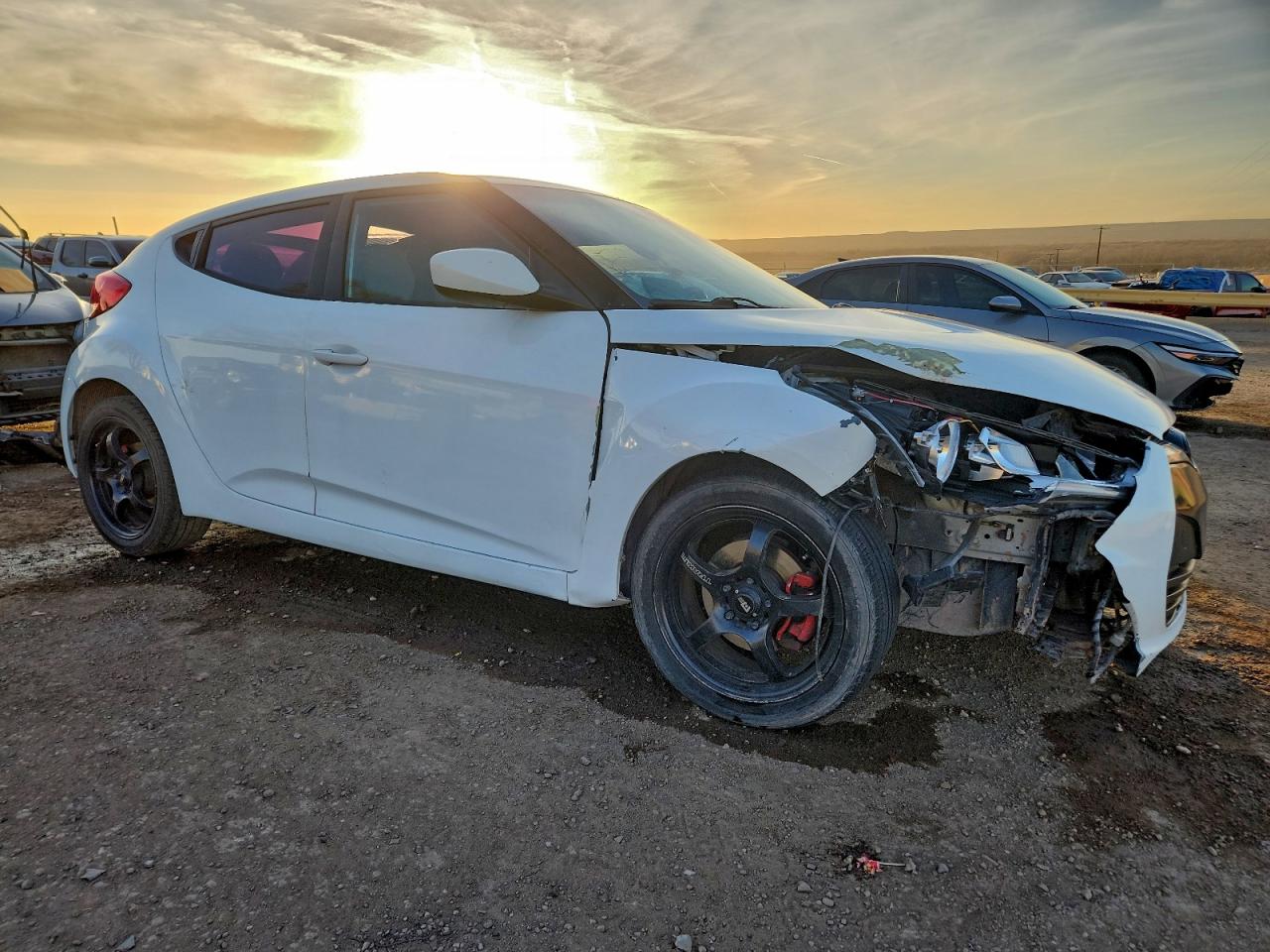 Hyundai VELOSTER Image 3