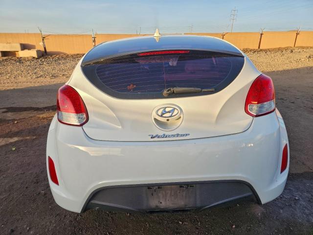 Hyundai VELOSTER Image 4