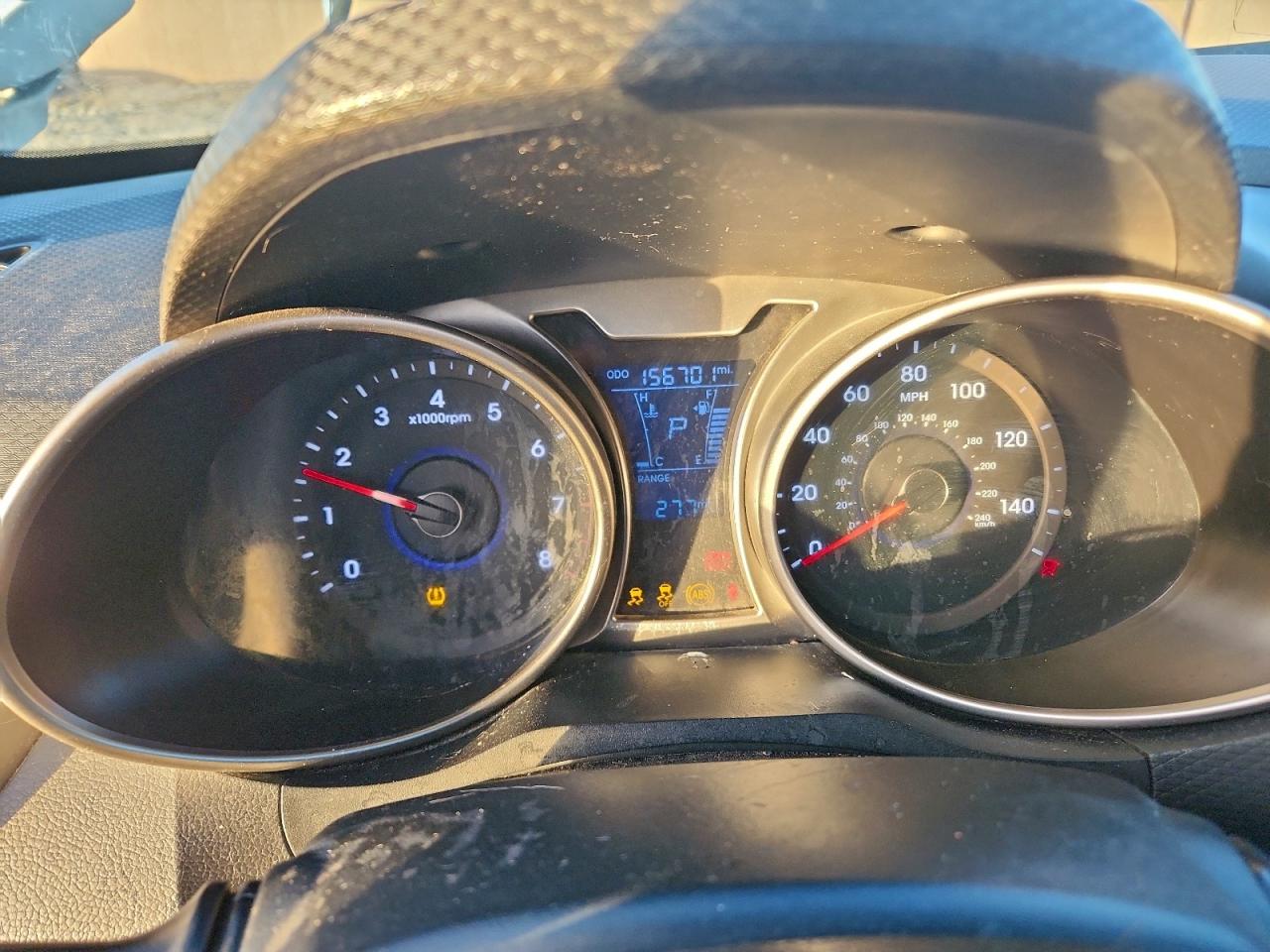 Hyundai VELOSTER Image 11