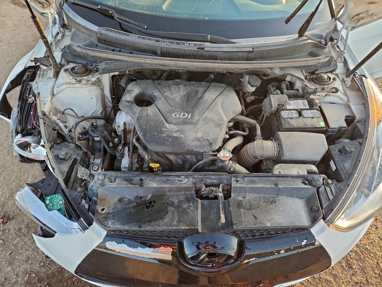 Hyundai VELOSTER Image 6