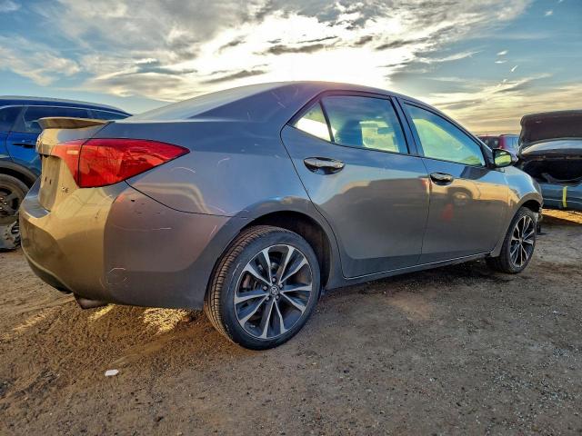 Toyota Corolla L Image 11