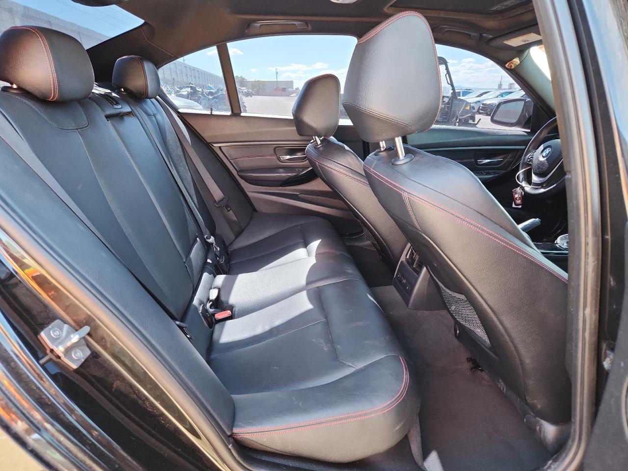 BMW 3 Series Xi Image 10