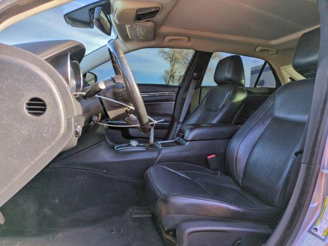 Chrysler 300 Limited Image 6