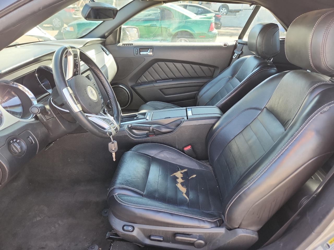 Ford Mustang Image 13