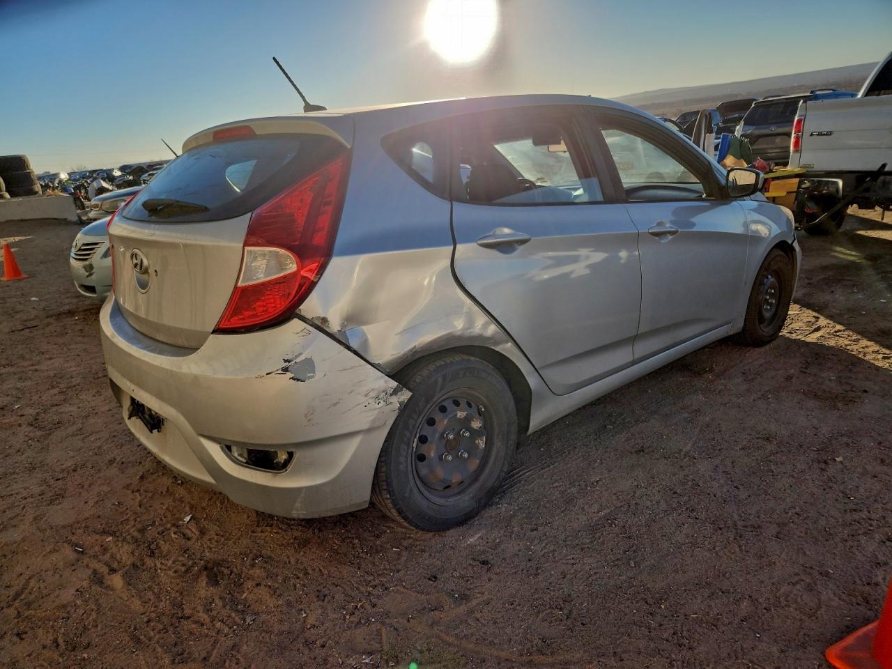Hyundai ACCENT Se Image 6