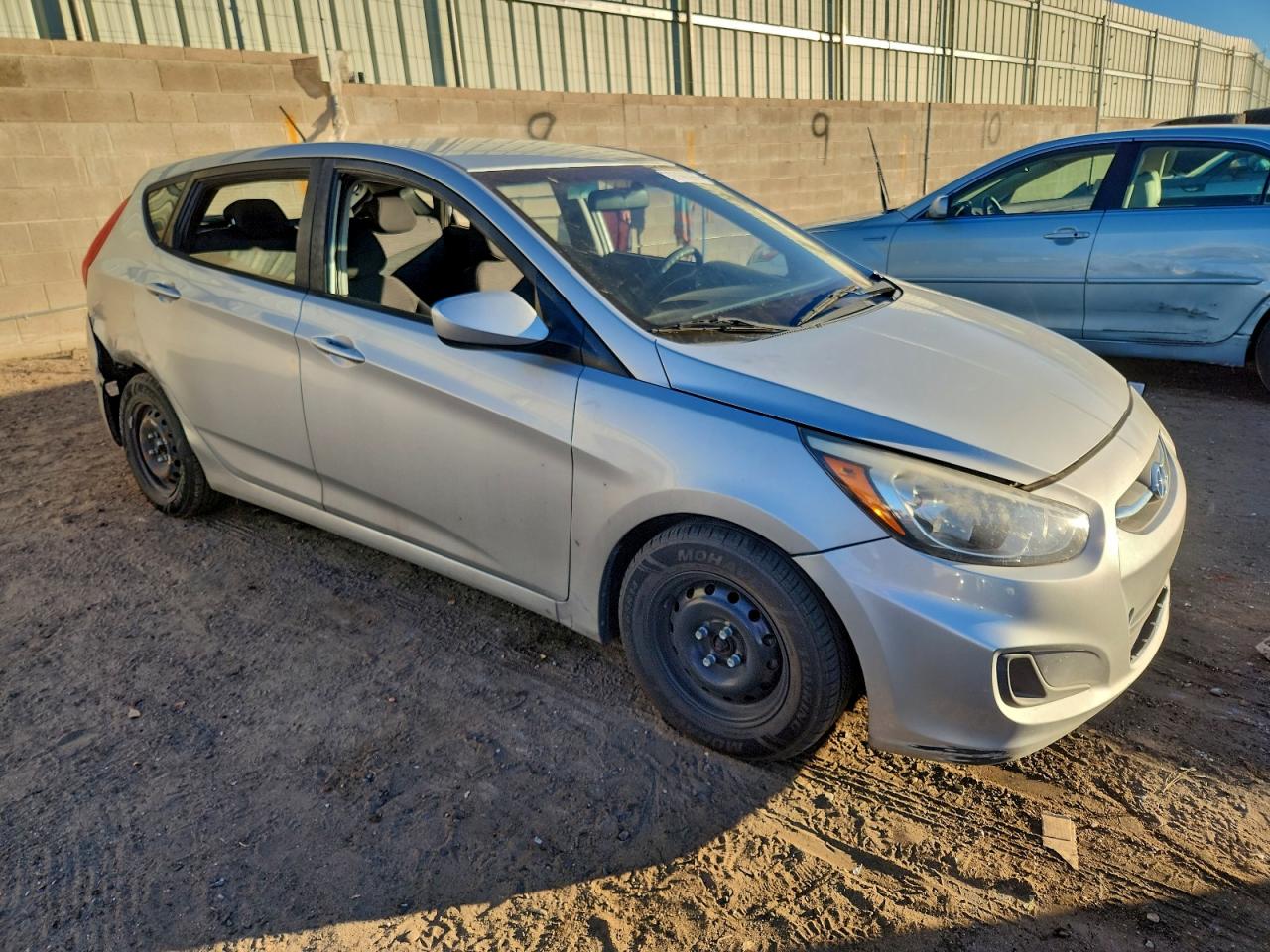 Hyundai ACCENT Se Image 11