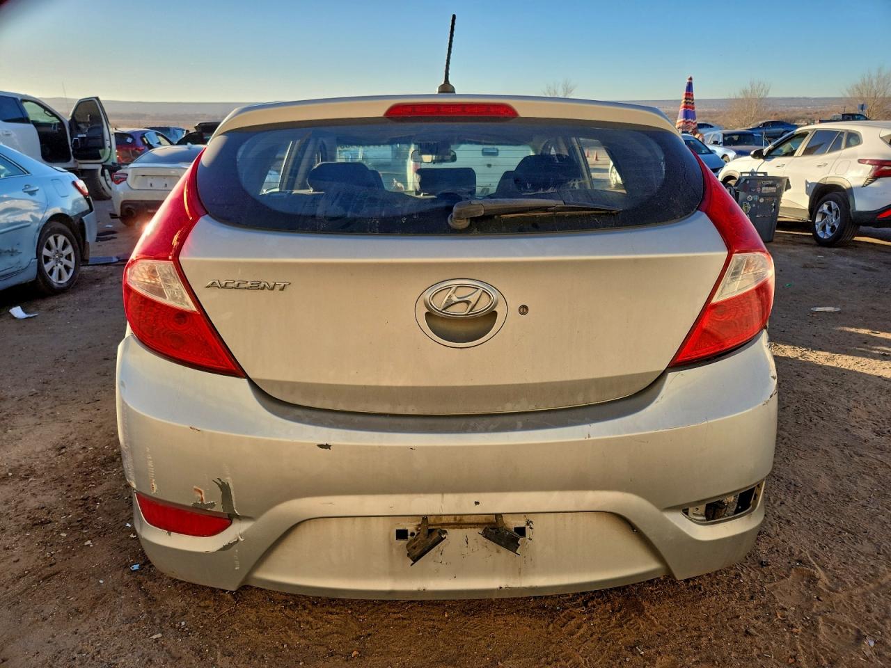 Hyundai ACCENT Se Image 3