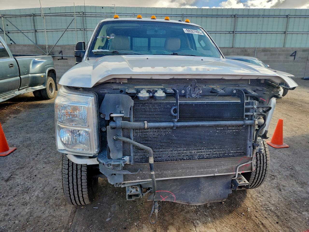 Ford F-350 Super Duty Image 8