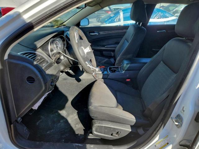 Chrysler 300 Touring Image 11