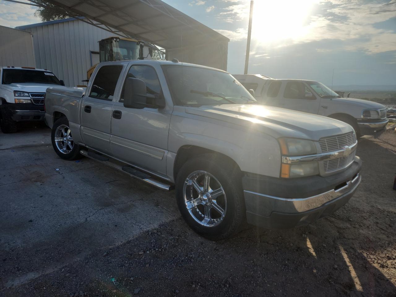 Chevrolet Silverado C1500 Image 2