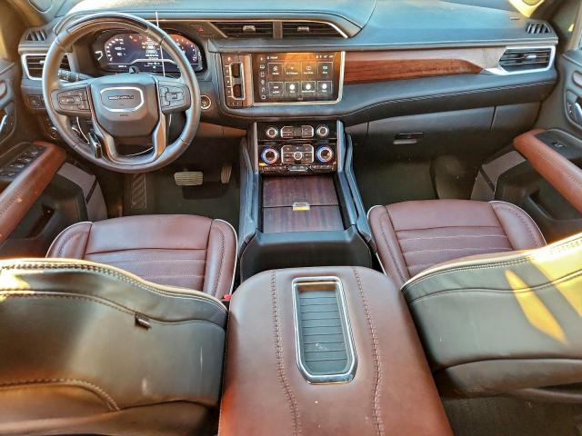 GMC Yukon Denali Ultimate Image 7