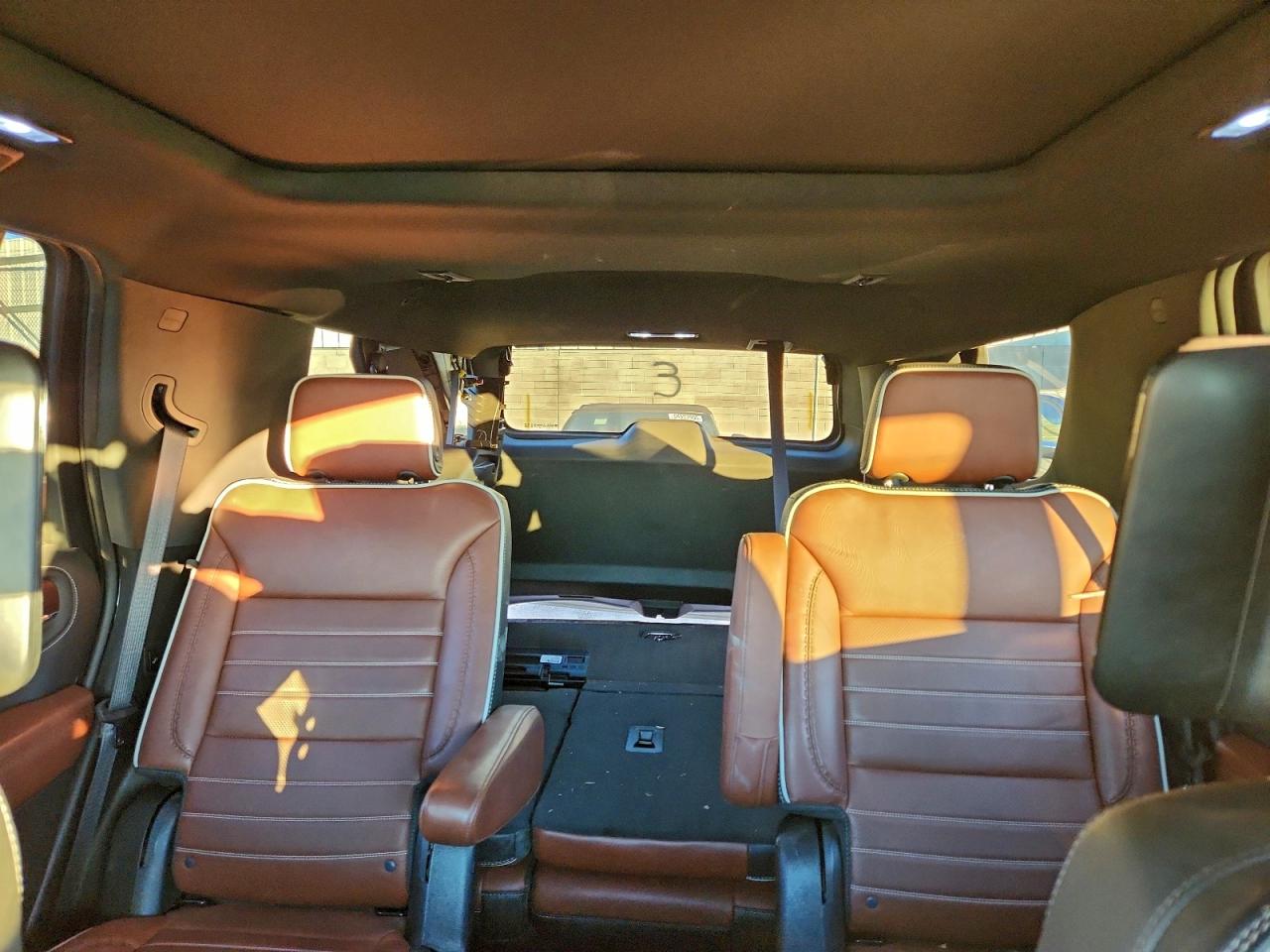 GMC Yukon Denali Ultimate Image 14