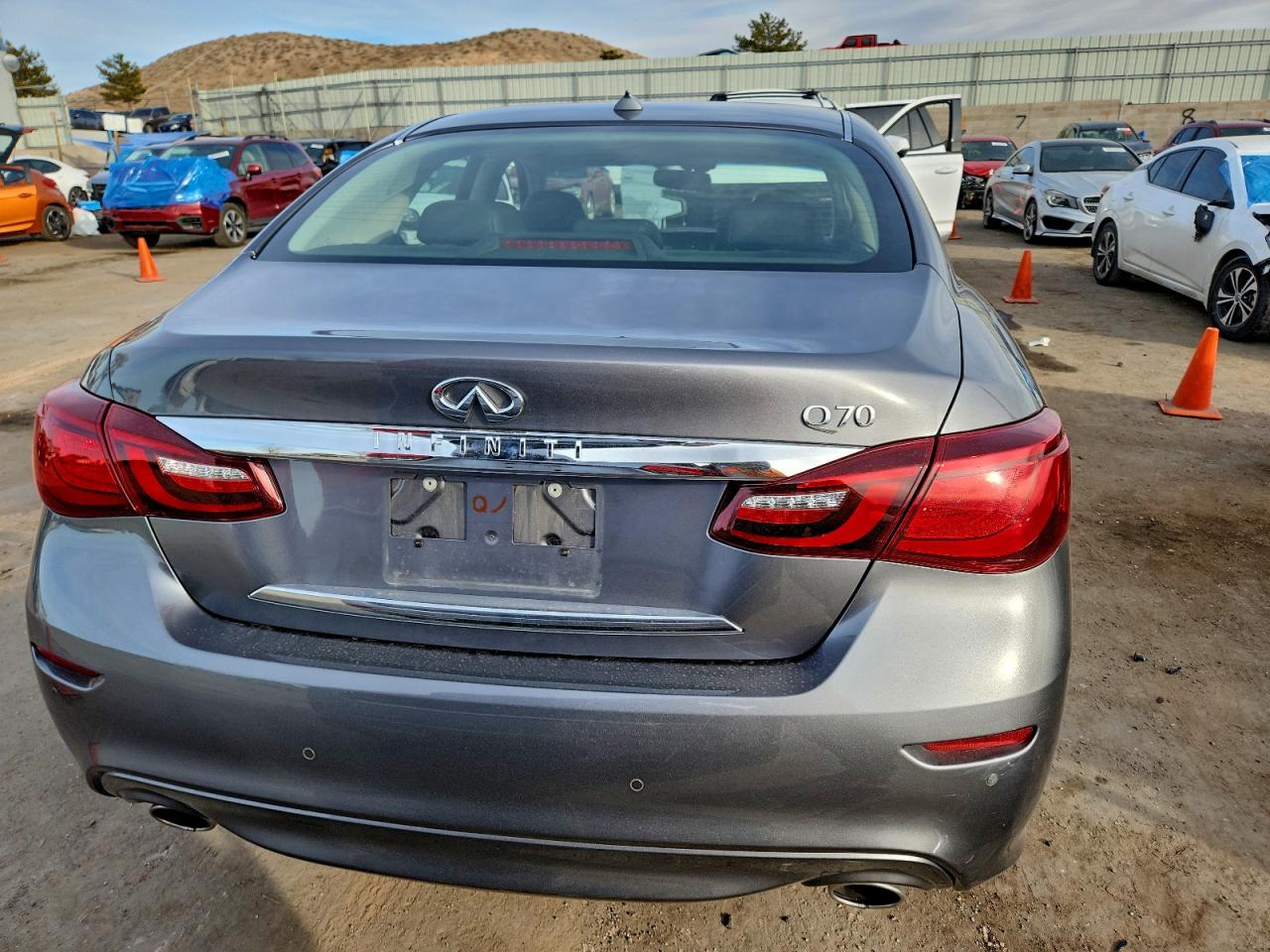INFINITI Q70 3.7 Luxe Image 11