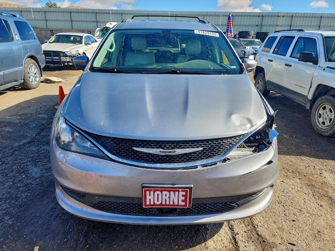 Chrysler Minivan Lxi Image 5