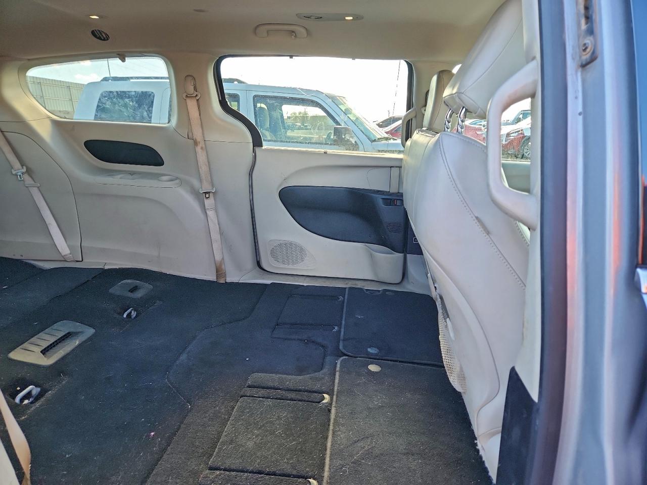 Chrysler Minivan Lxi Image 10