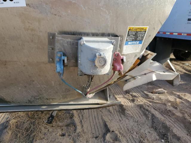 Walker Trailer Image 9