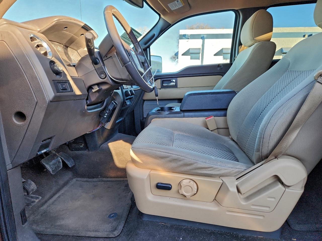 Ford F-150 Supercrew Image 10