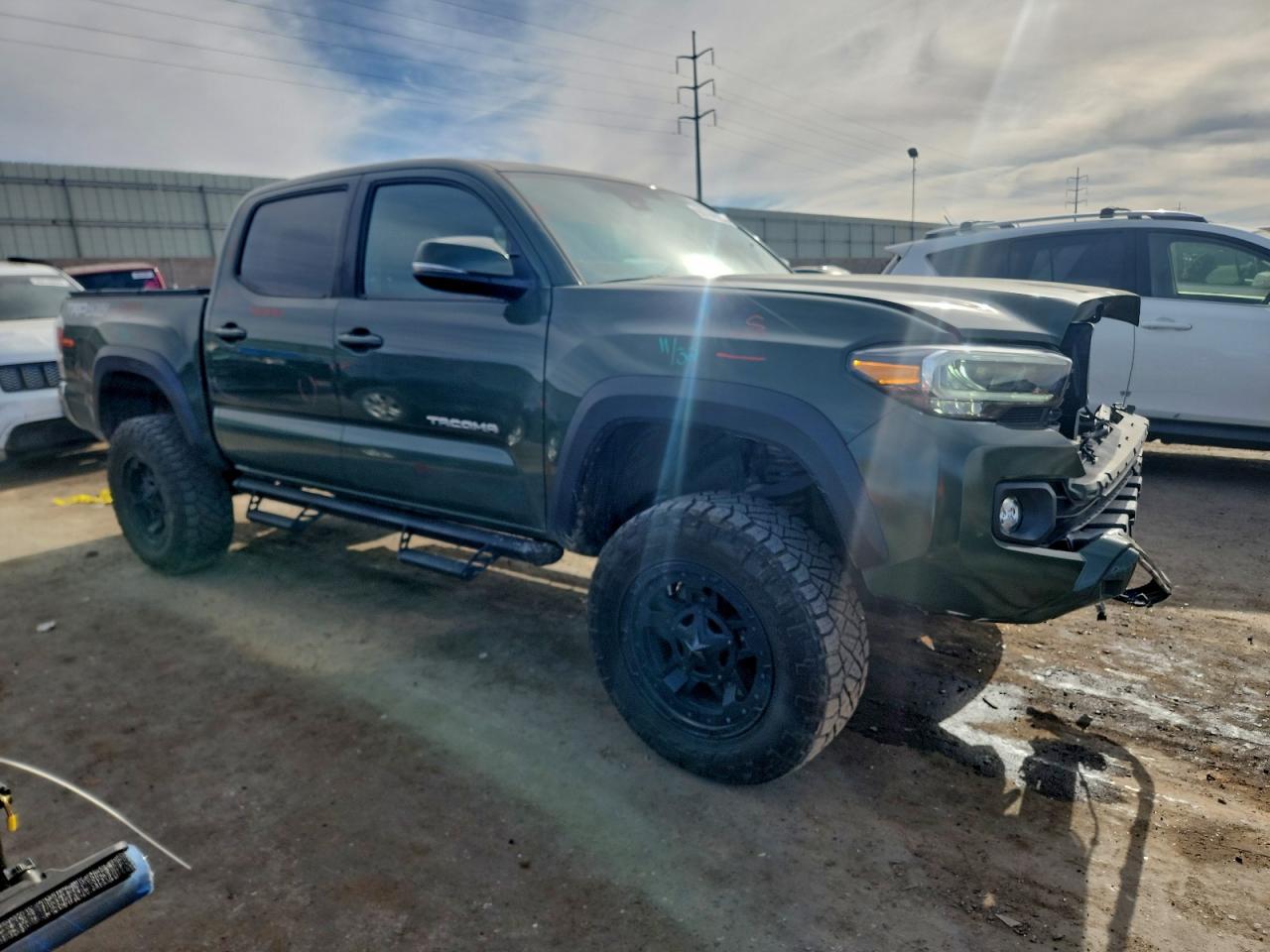 Toyota Tacoma Double Cab Image 2